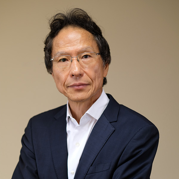 姜 尚中